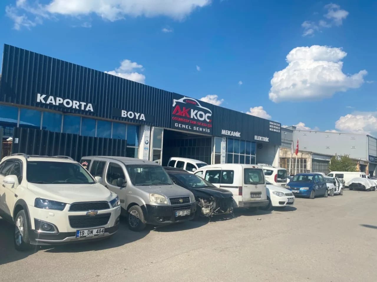 Kaporta ve boya bölümünün cepheli girişi